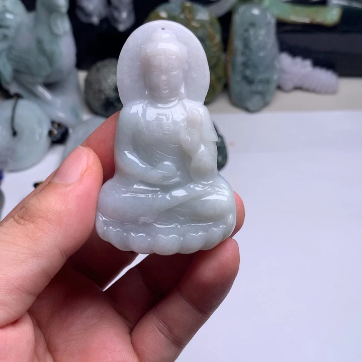 翡翠未镶嵌颈饰大日如来13