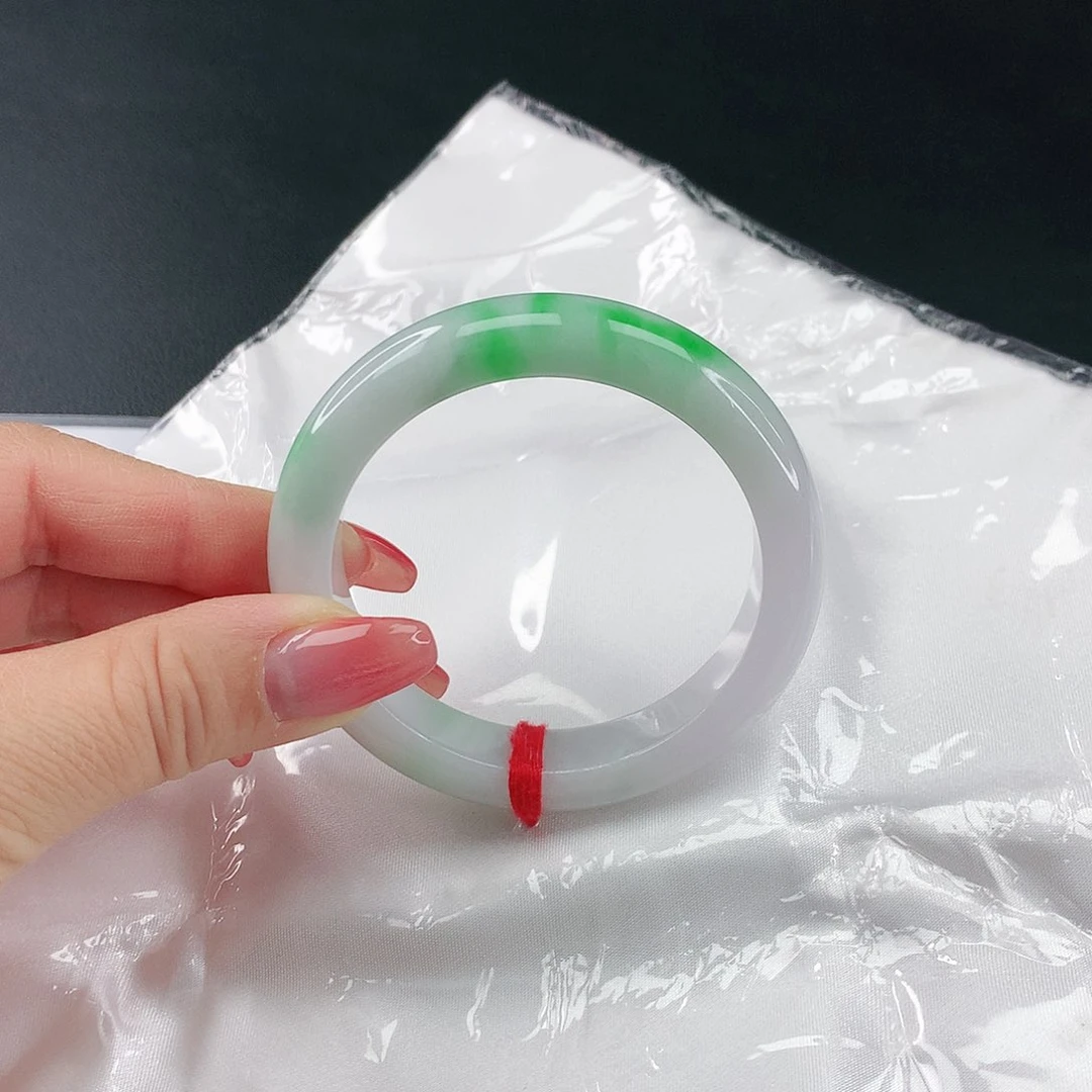 翡翠手镯未镶嵌翡翠044