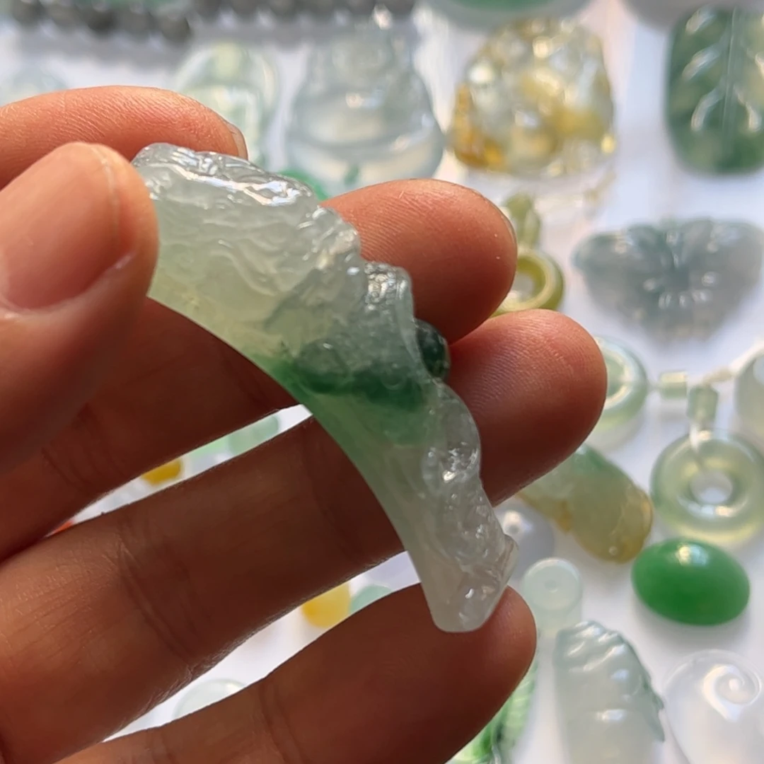 落****定制翡翠未镶嵌龙