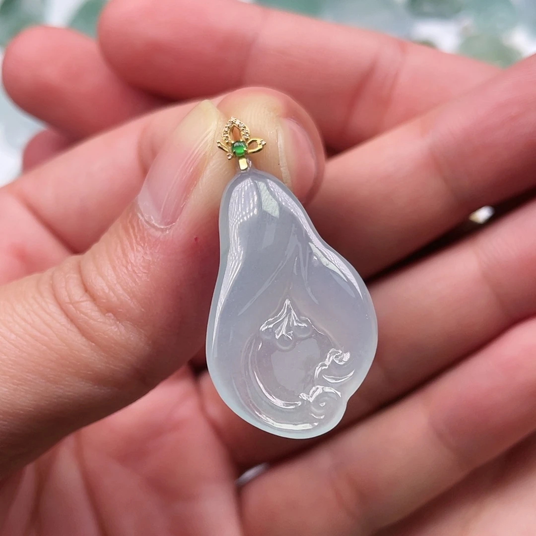 翡翠18K金镶嵌颈饰翡翠