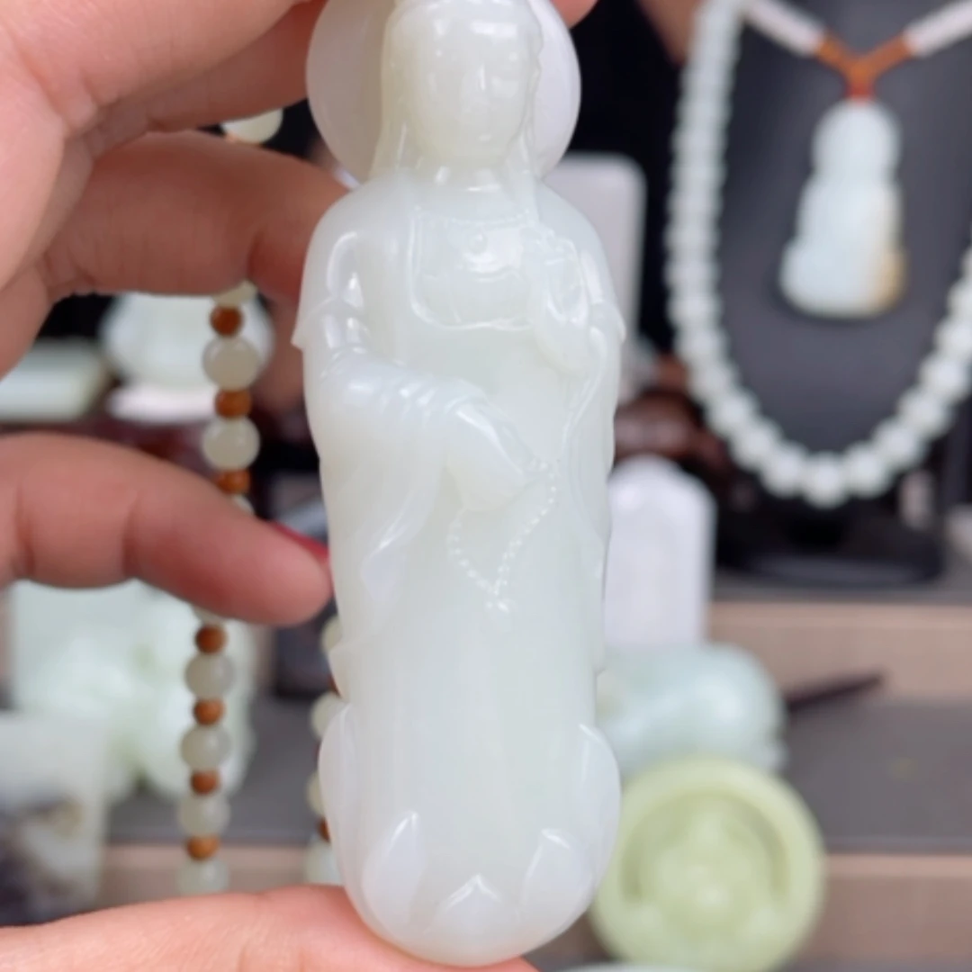 【闪购商品】颈饰未镶嵌和田玉