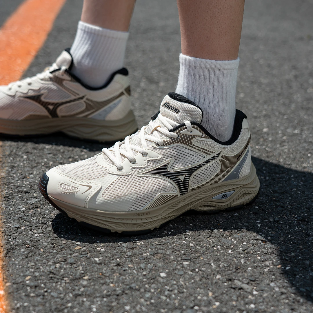 流光风 情侣款Mizuno美津浓官方正品男鞋女鞋运动鞋RACER S跑步鞋