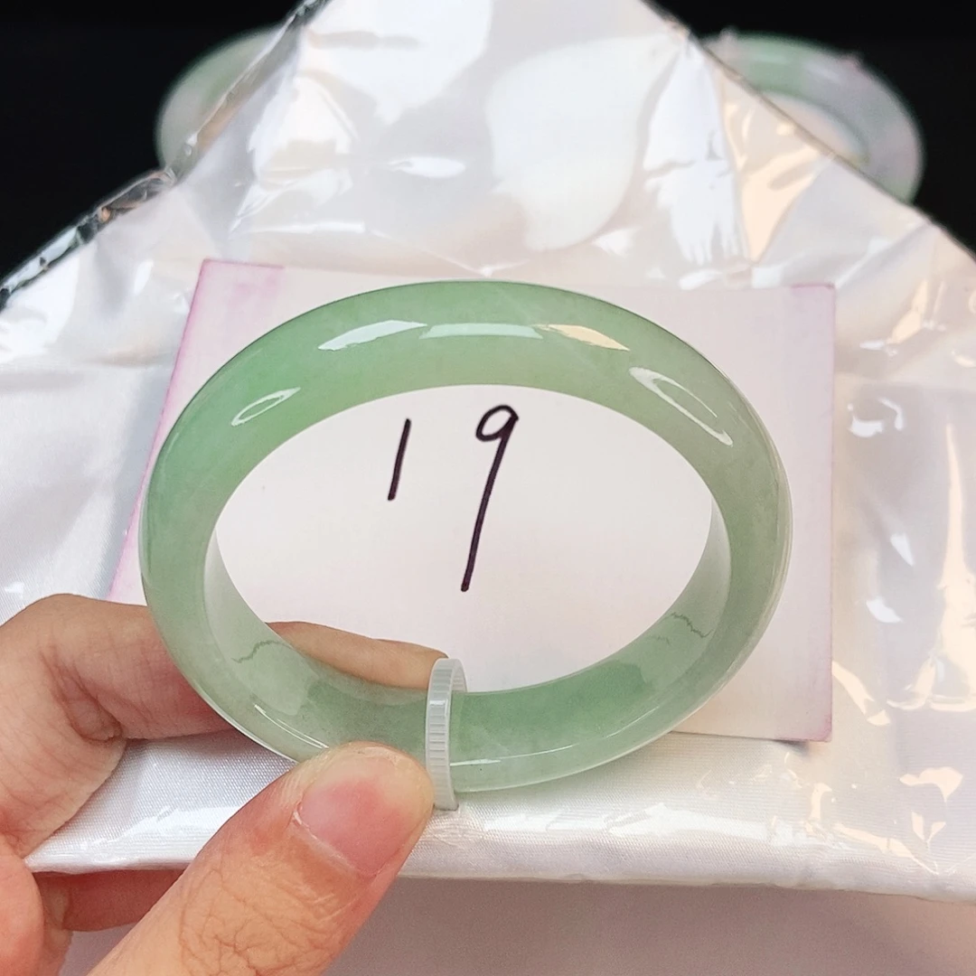 翡翠手镯未镶嵌瑶**?贵妃51.3
