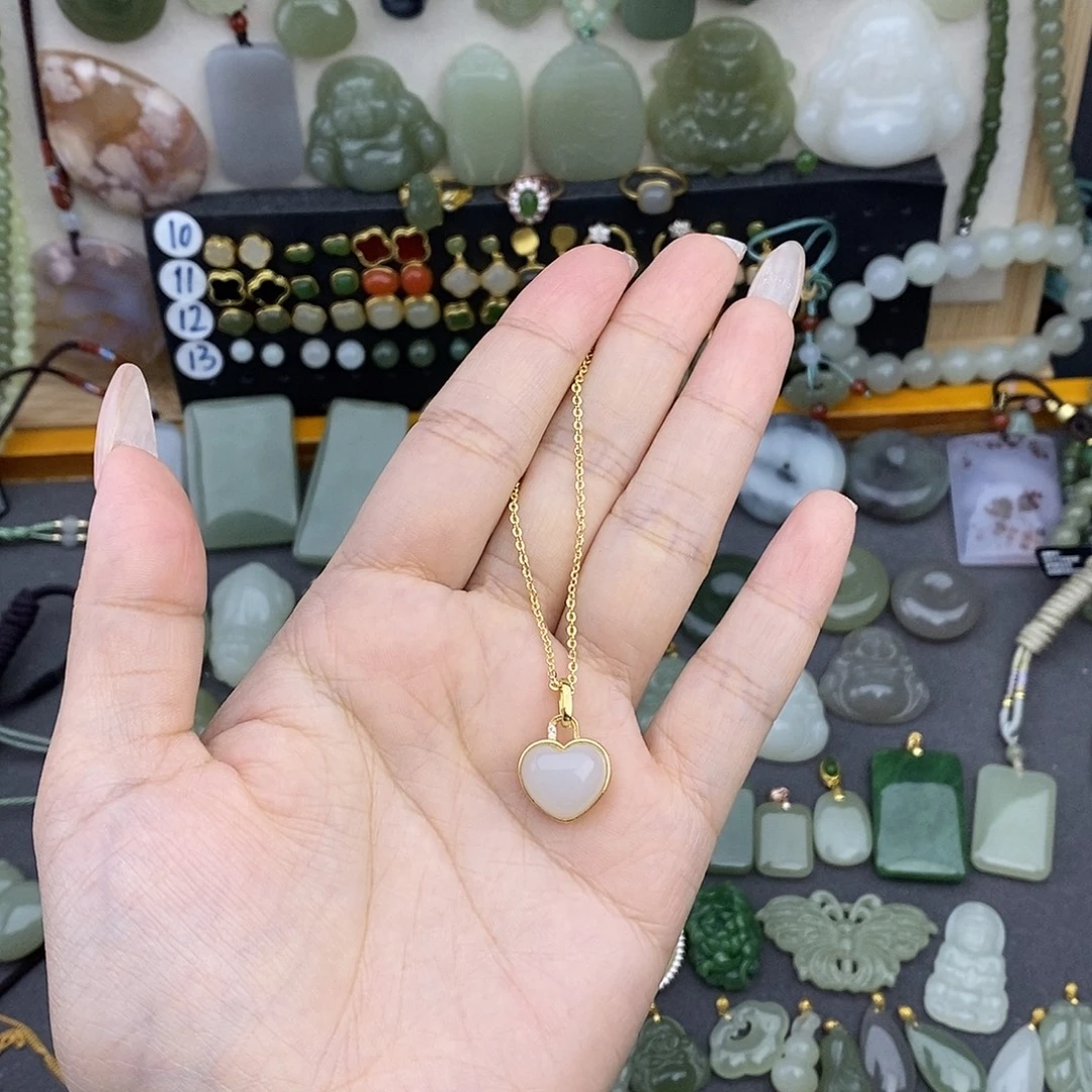 和田玉银S925镶嵌吊坠(赠链)