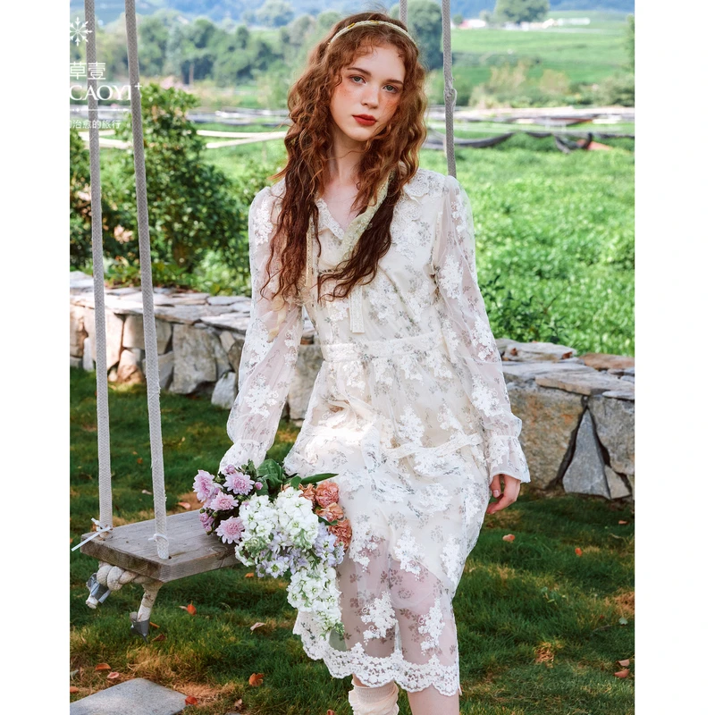 菀壹2025春季新款法式连衣裙女田园风针织花纹a字裙子Q03311419