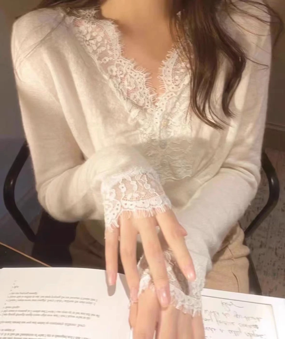 2025 新款时尚百搭气质显瘦高端蕾丝 V领 羊绒衫