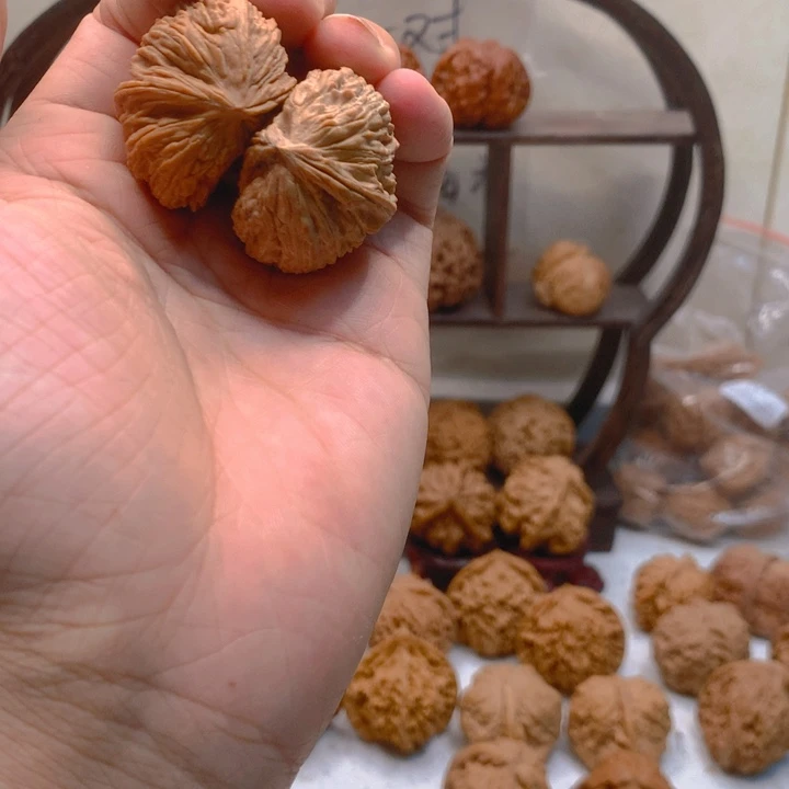一***常文玩核桃吊坠密纹半壁