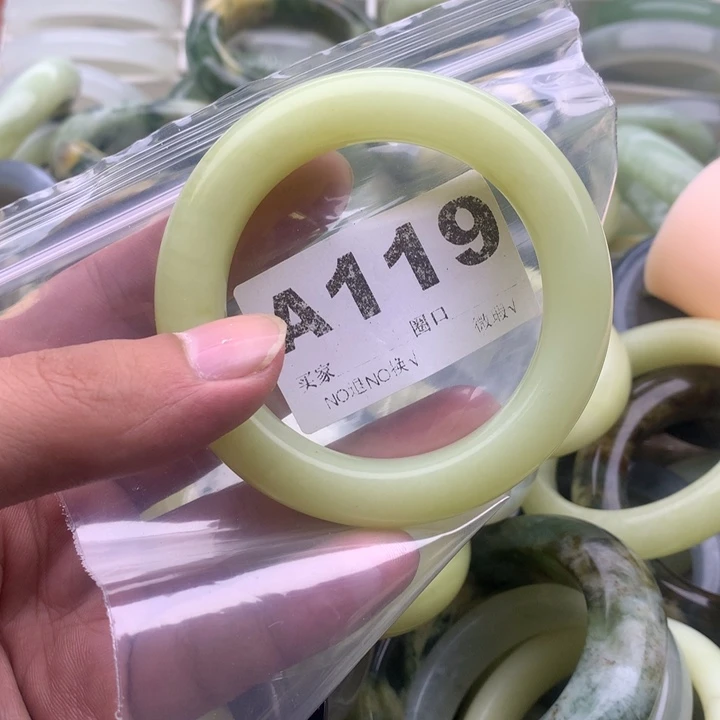 竹***a未镶嵌蛇纹石玉手镯