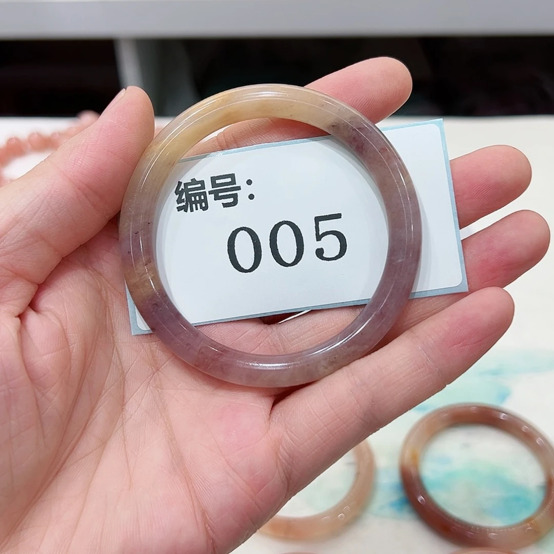 石英质玉手镯未镶嵌圈口57