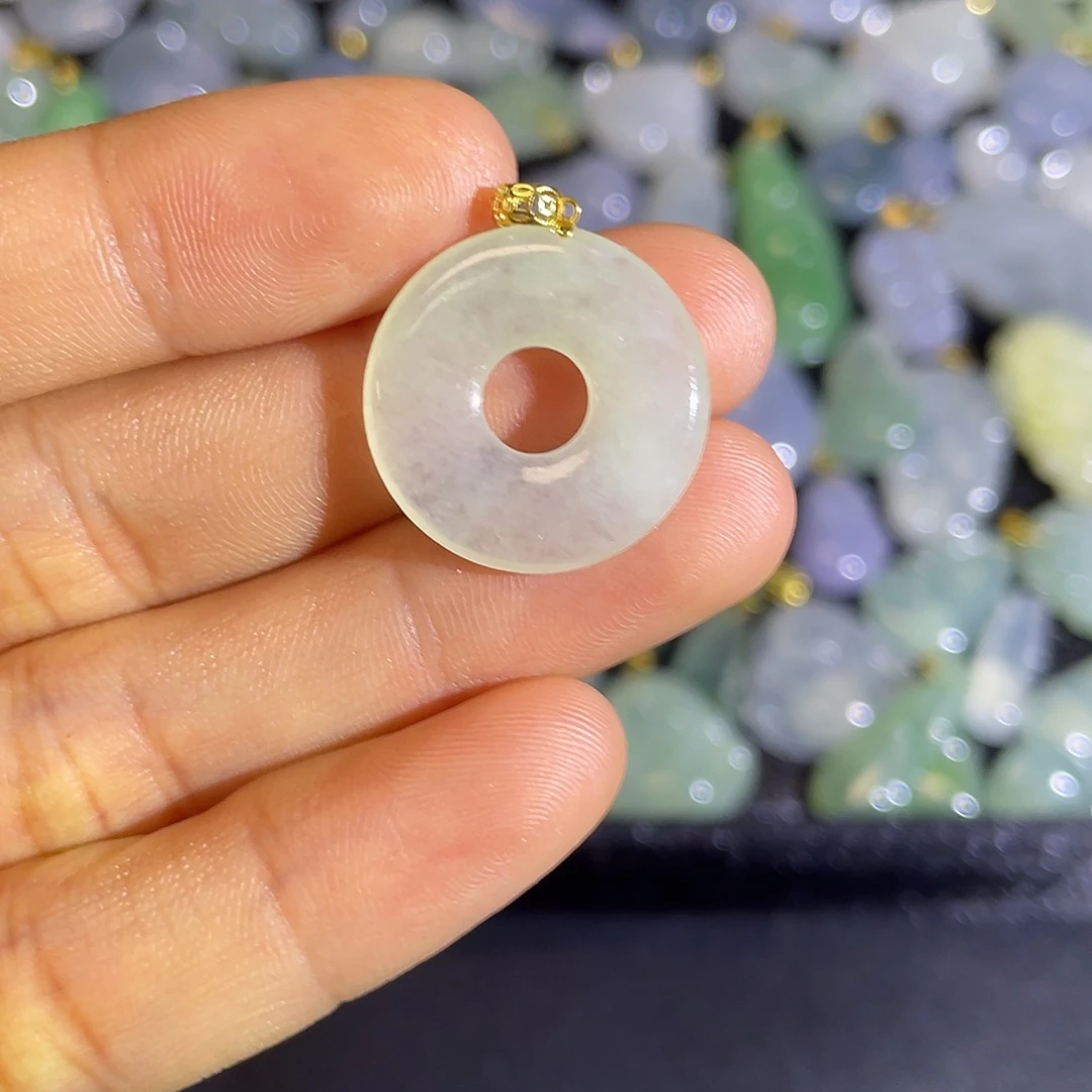 颈饰18K金镶嵌翡翠翡翠