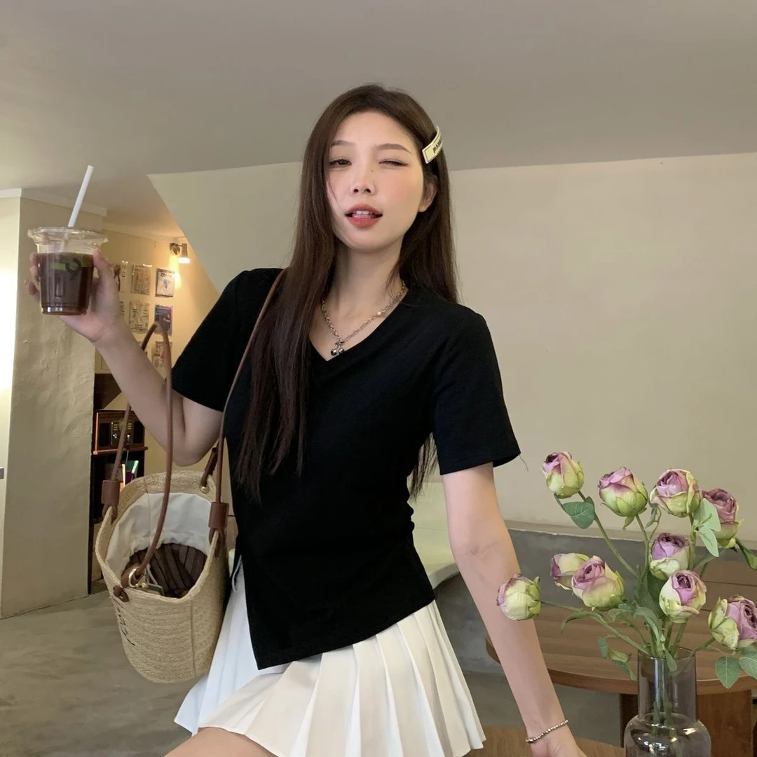 棉大码黑色正肩V领短袖t恤女夏修身显瘦设计感小众开叉不规则上衣