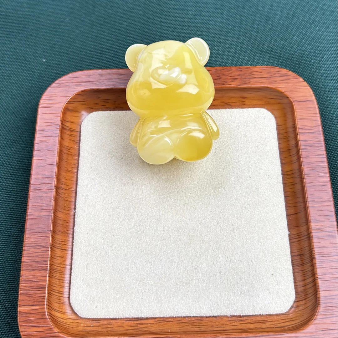 天然琥珀蜜蜡小熊吊坠。抖音基地发货。带证书
