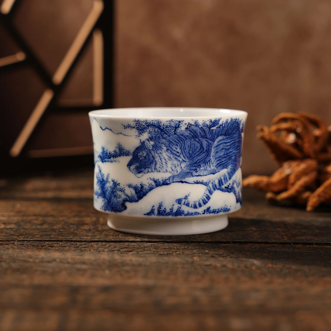 画堂春余忠可叶斌联名雪景老虎直口缸杯