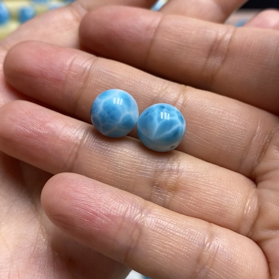 未镶嵌针钠钙石（海纹石）颈饰五****?