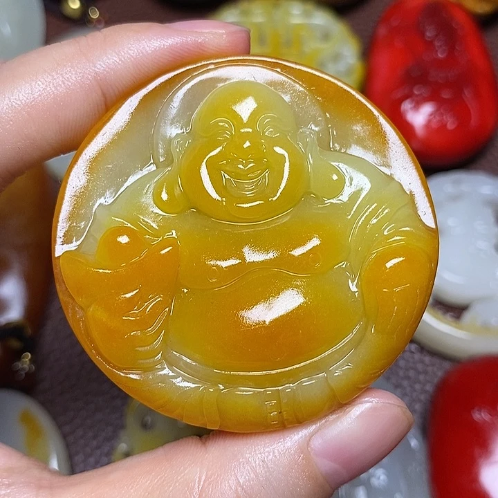 嗯***。和田玉未镶嵌颈饰