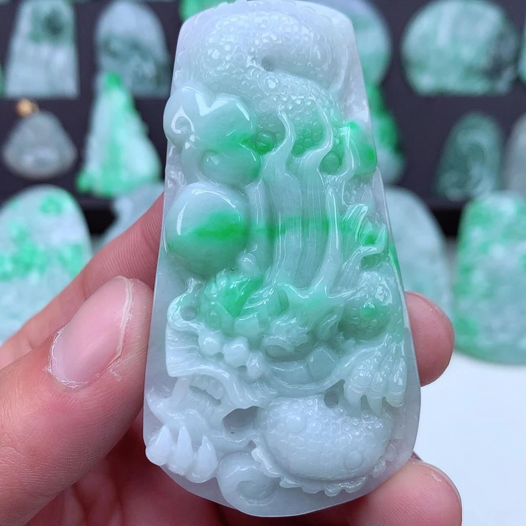 翡翠颈饰未镶嵌翡翠吊坠