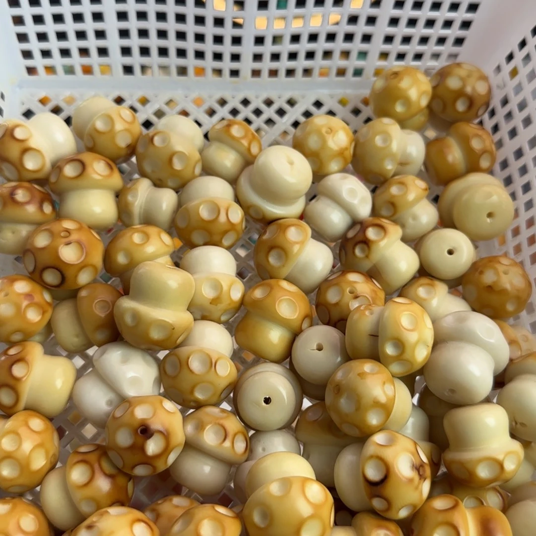 菩提根/象牙果吊坠瑕疵大尺寸蘑菇3颗