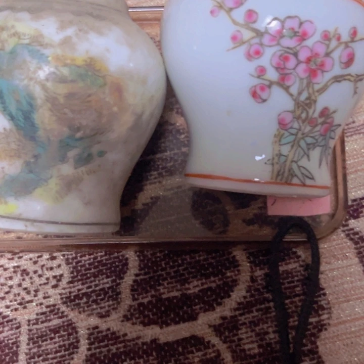 彝***族杯景德镇陶瓷镶金罐小脚大那个