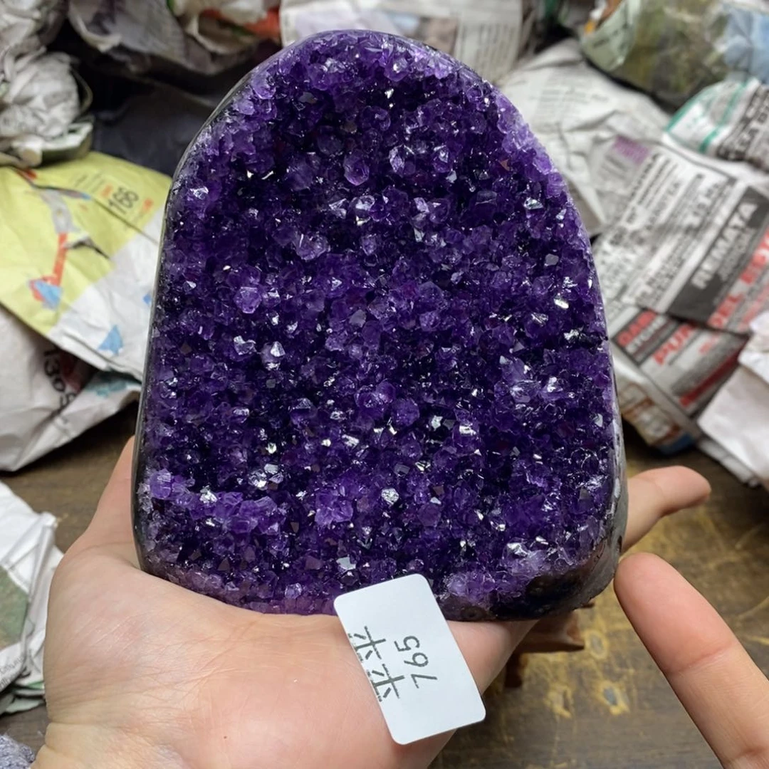 紫晶乌拉圭未镶嵌