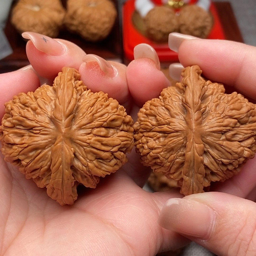 文玩核桃把件46全品毕业汉高楼