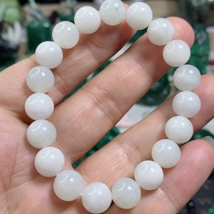 未镶嵌独山玉颈饰