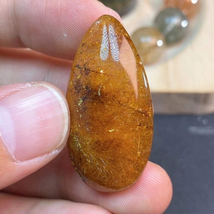 未镶嵌颈饰水晶孙*响