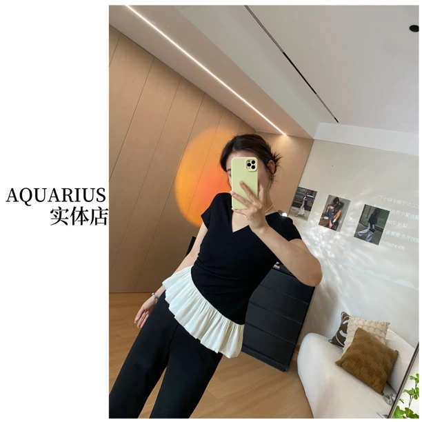 【AQUARIUS 】（法式浪漫）法式V领拼接荷叶边小衫15119
