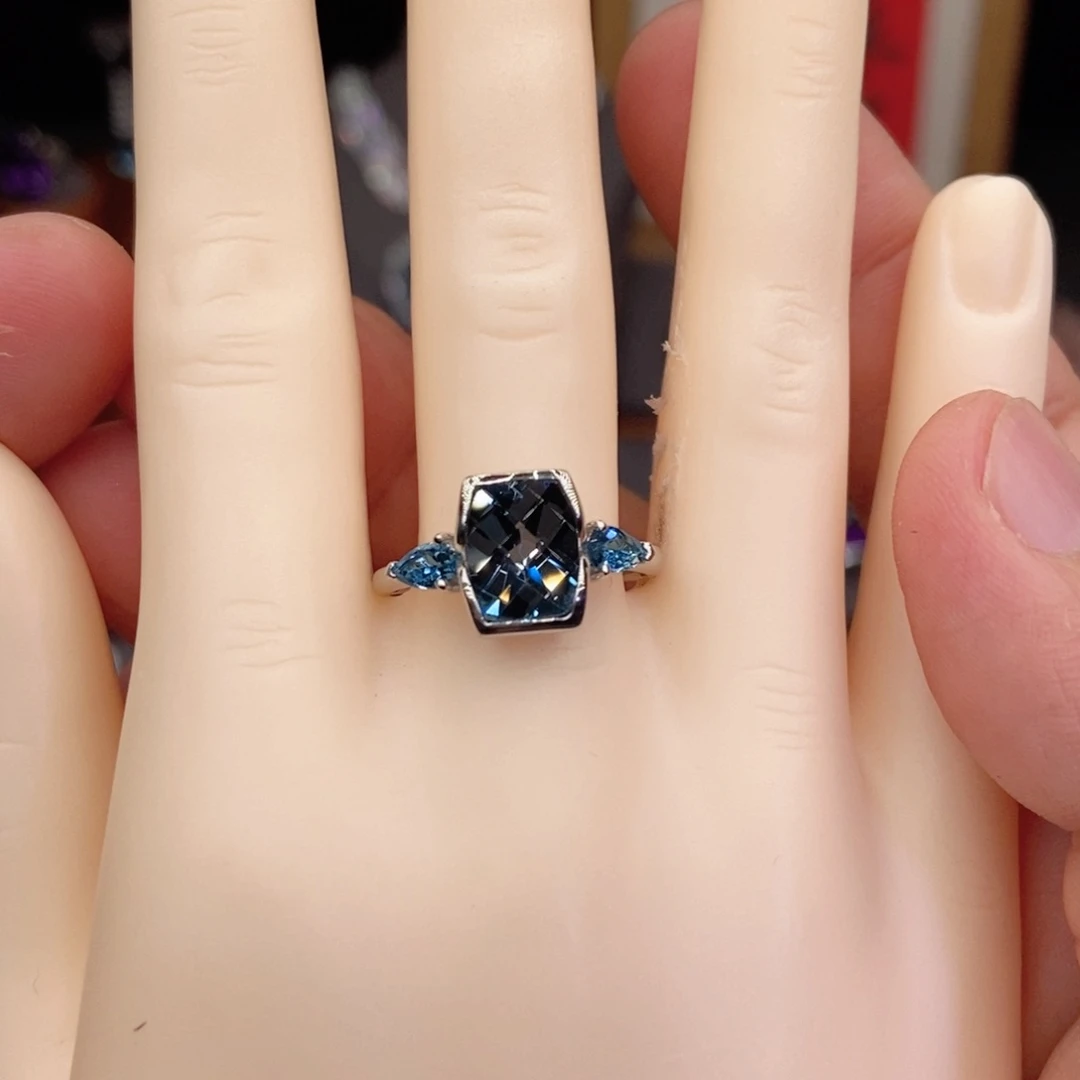 银S925镶嵌戒指托帕石