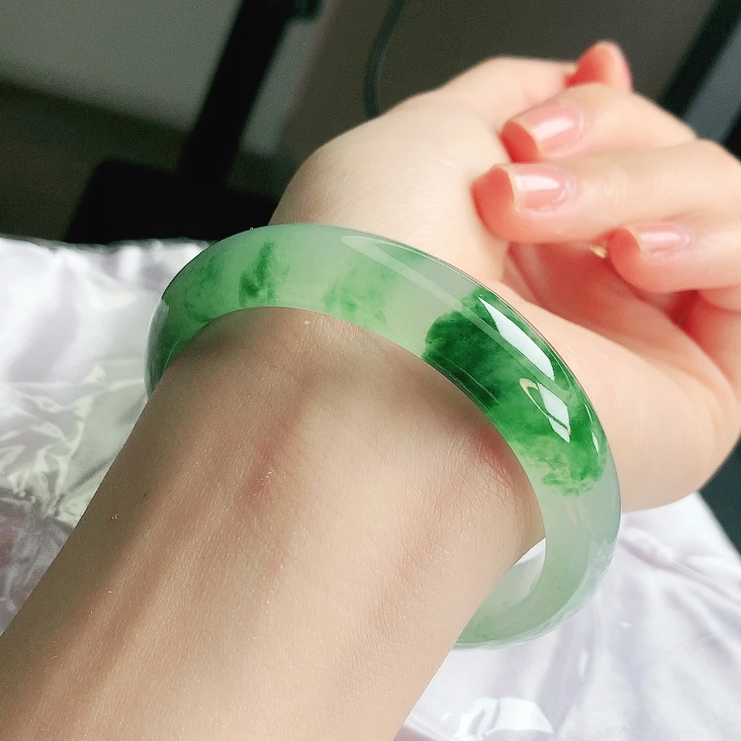 翡翠未镶嵌手镯缅甸天然A货翡翠