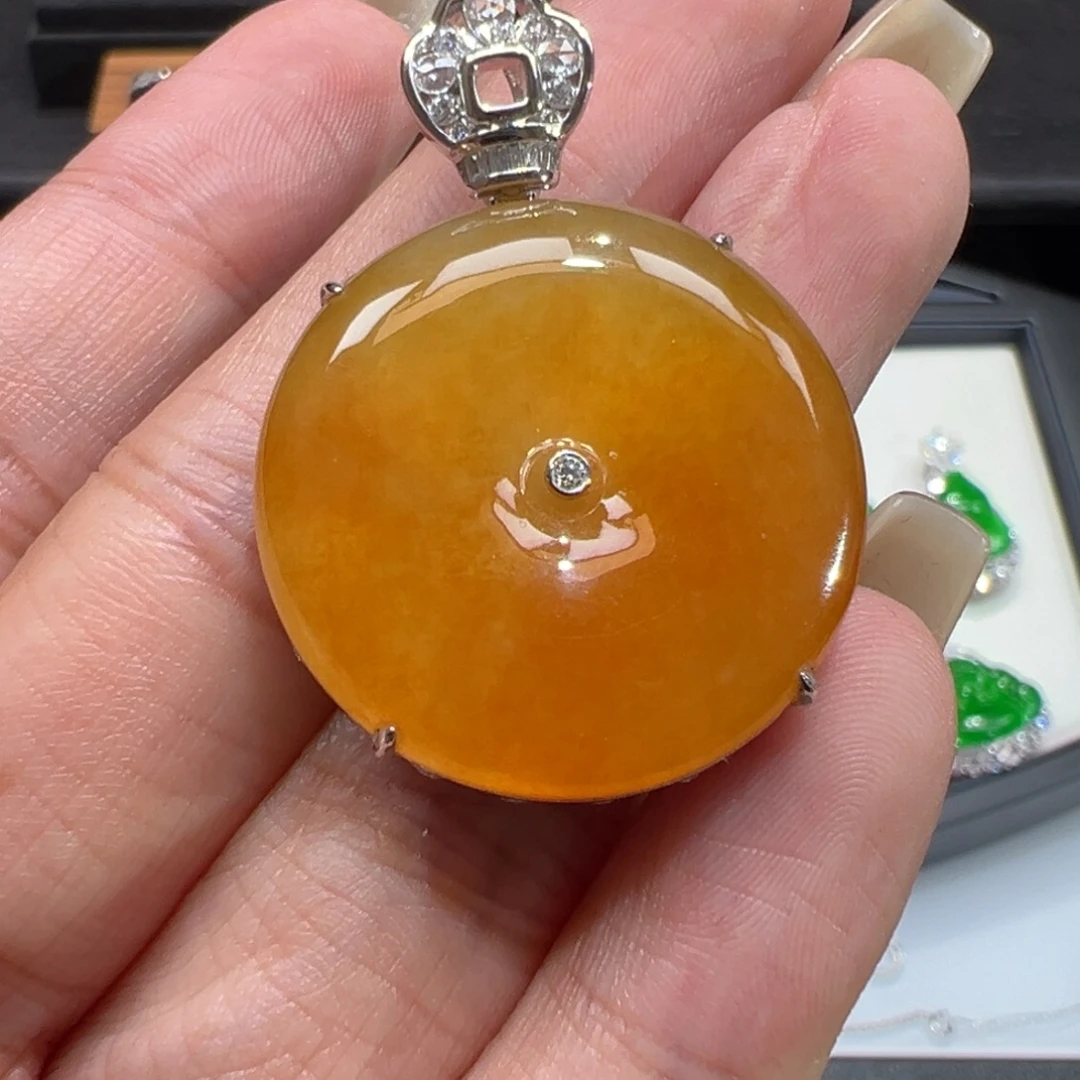 翡翠18K金镶嵌颈饰收到货48小时鉴赏期