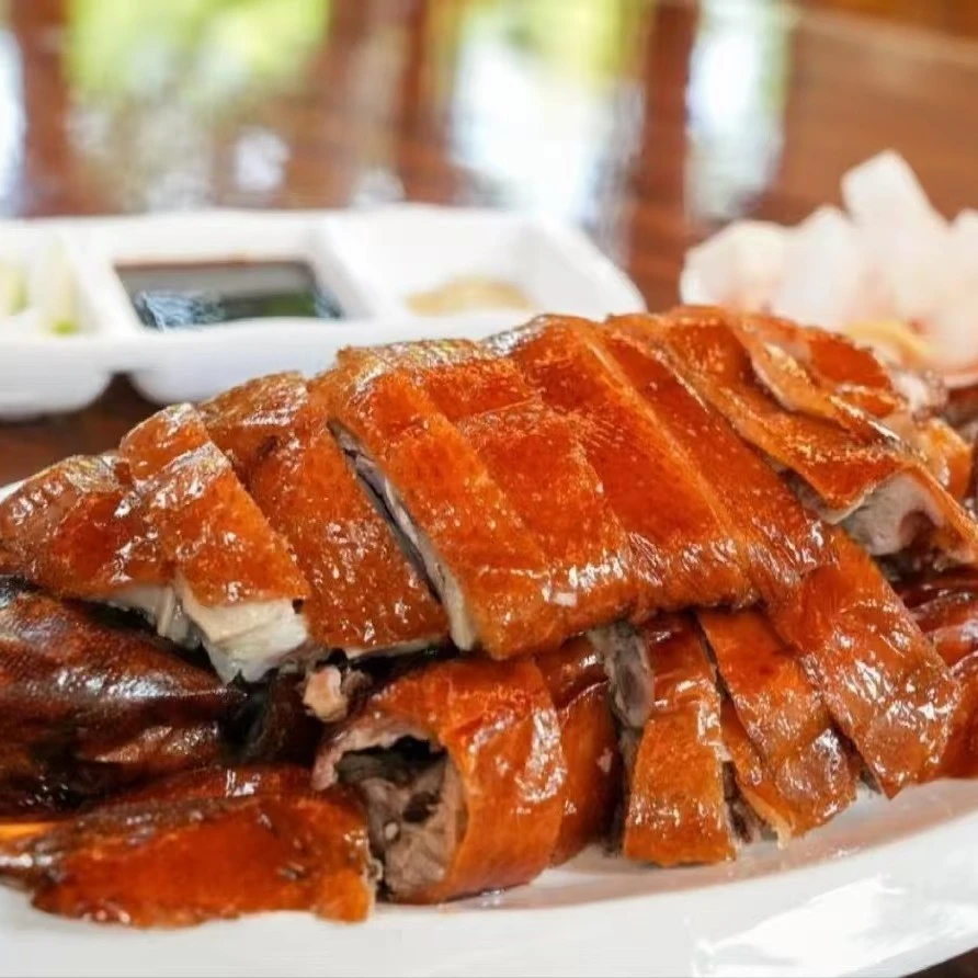 必点脆皮剁鸭整只送两盒香辣酱