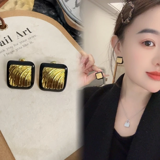 铜合金耳饰 【时髦精】黑边金属方块气质百搭简约秋冬耳饰 S111