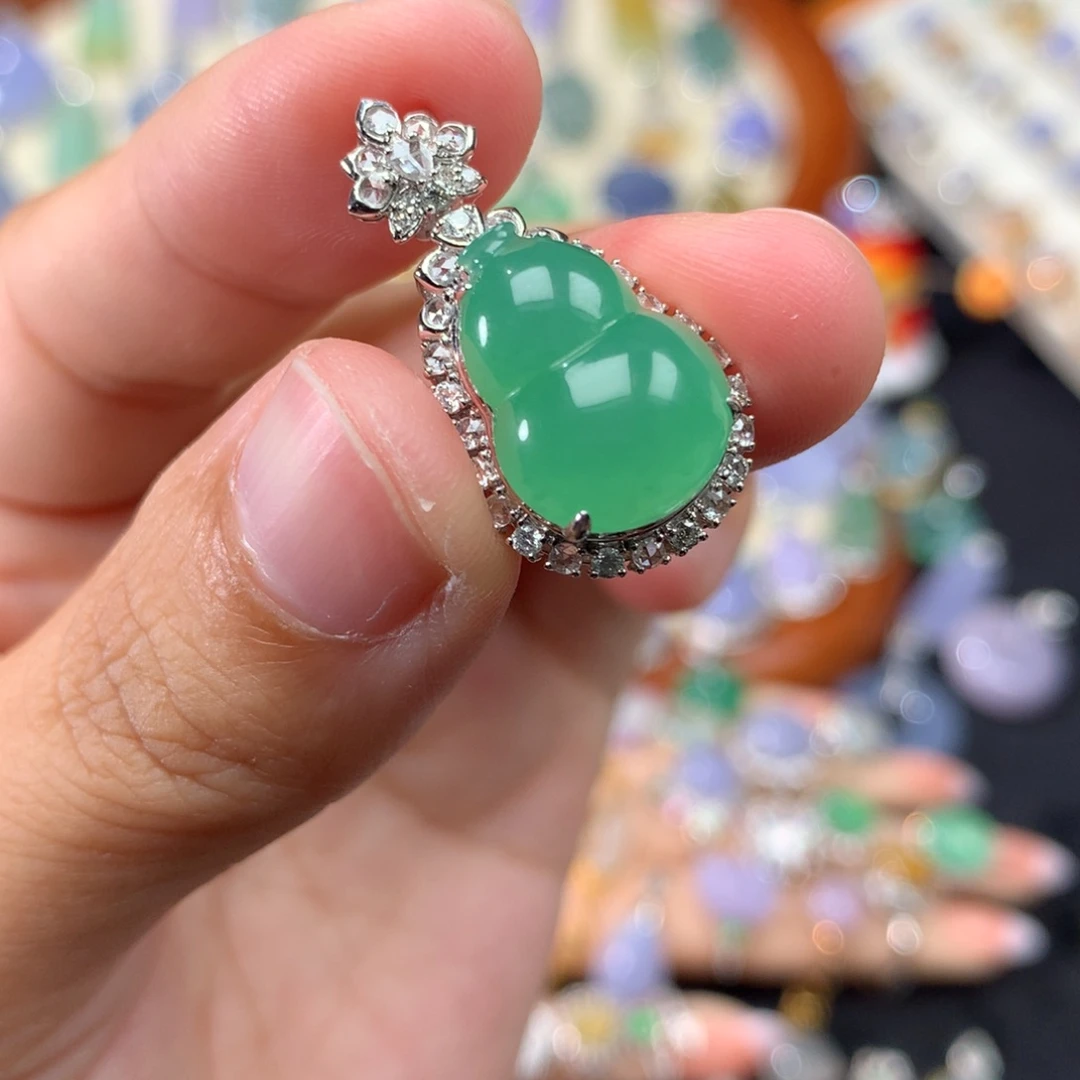 翡翠18K金镶嵌吊坠(不含链)