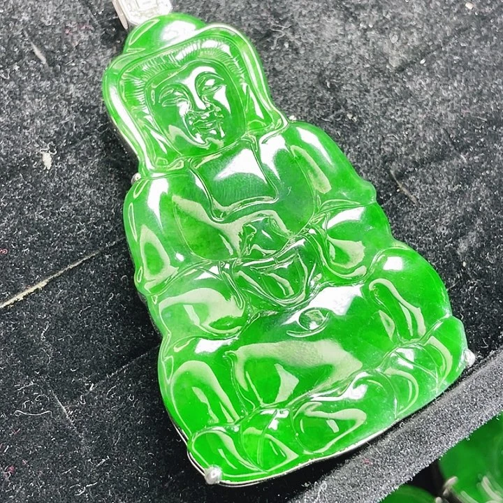 翡翠未镶嵌颈饰92