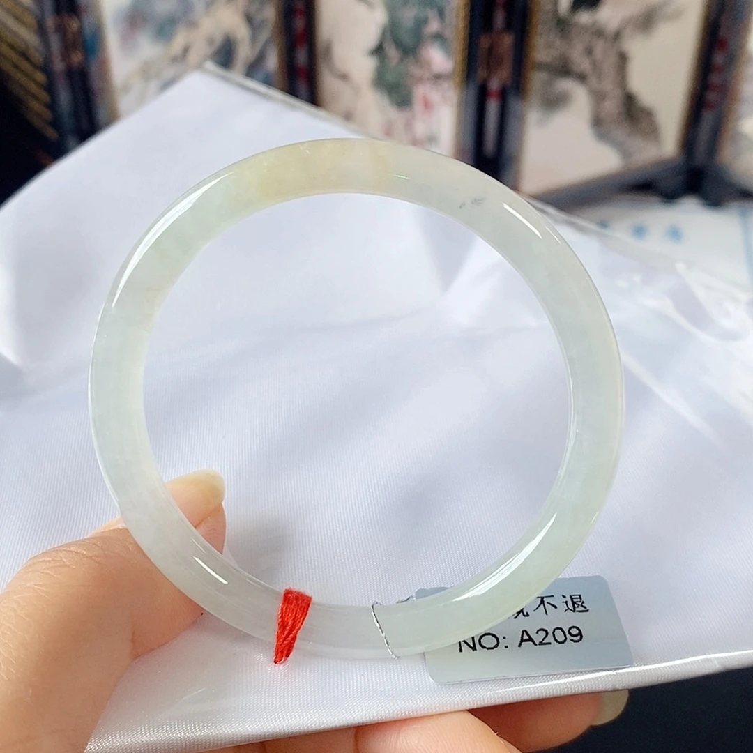 未镶嵌手镯翡翠手镯
