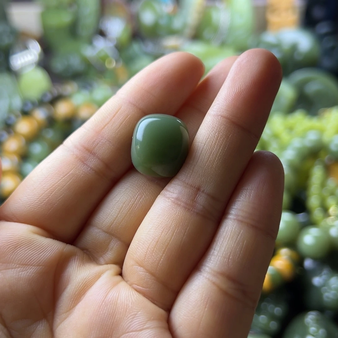 岫岩老玉（透闪石质玉）未镶嵌把件