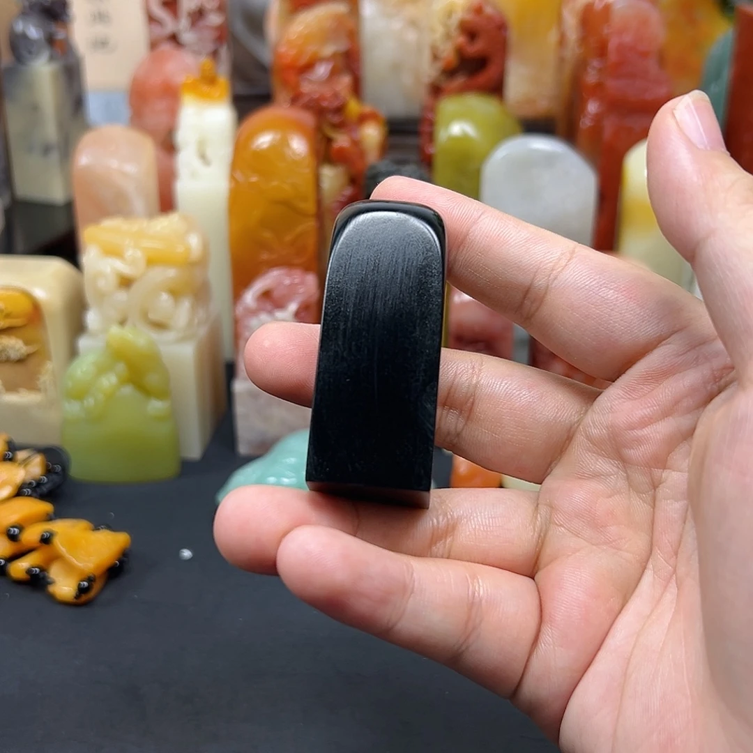 贤***寿山石印石印章雕刻工艺