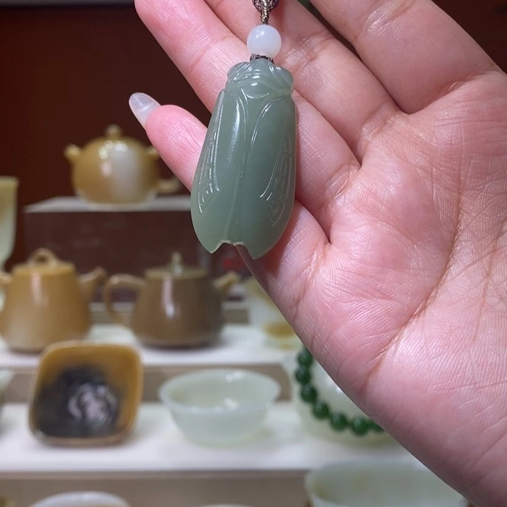 未镶嵌和田玉摆件湖水蓝一鸣惊人