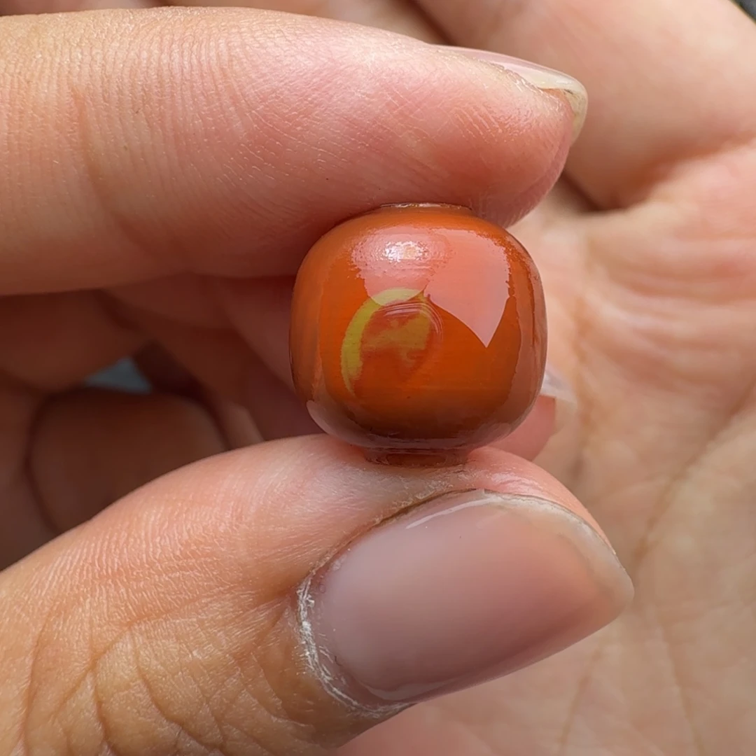 星***星南红玛瑙未镶嵌颈饰特价 不退换