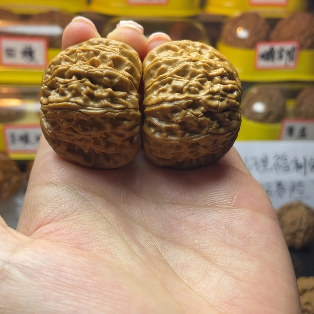 文玩核桃把件白狮子球白