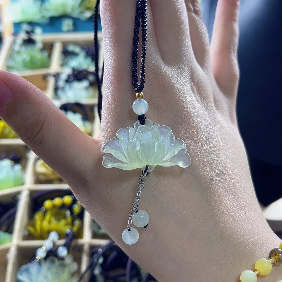 蛇纹石玉颈饰合金*️****