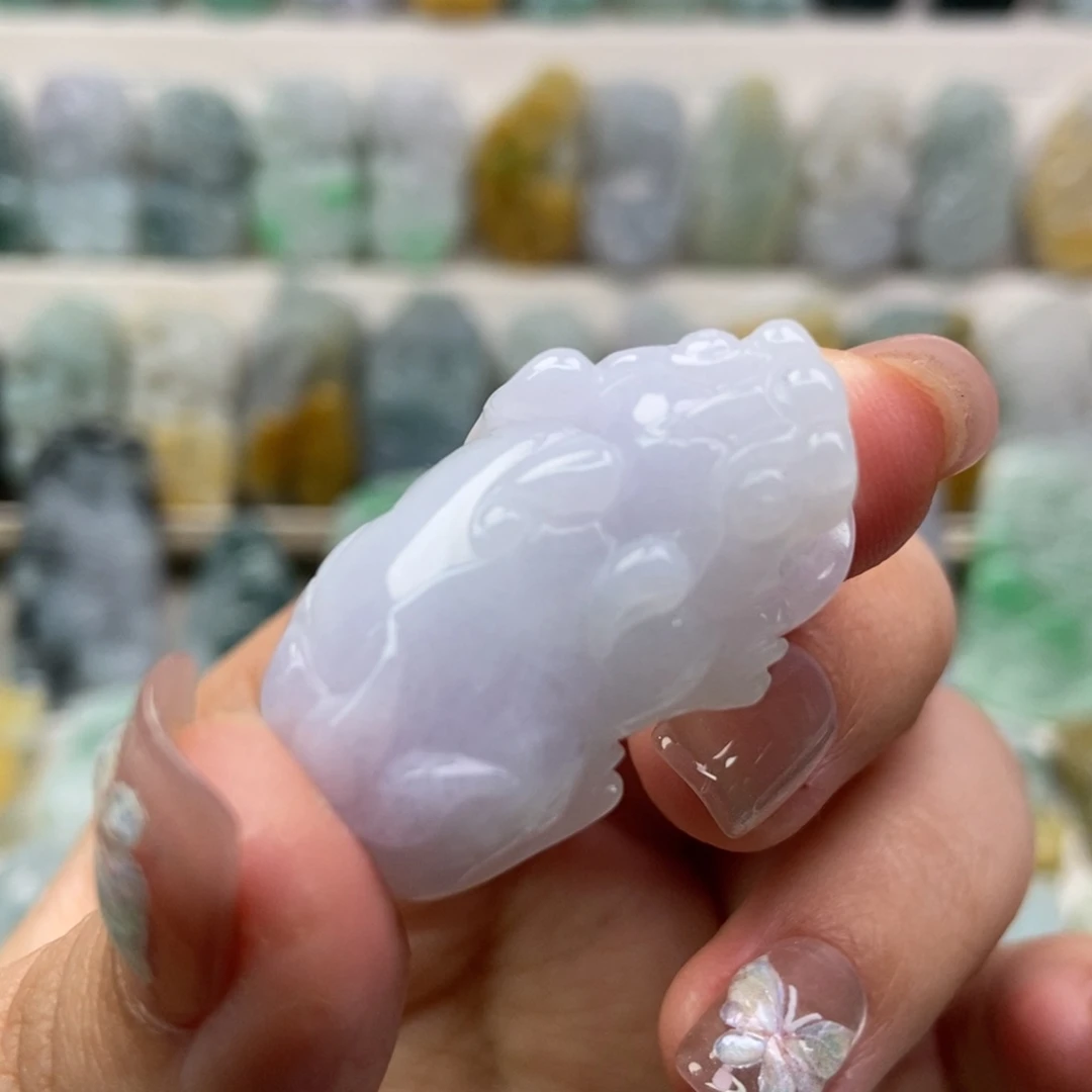 翡翠吊坠(赠链)未镶嵌