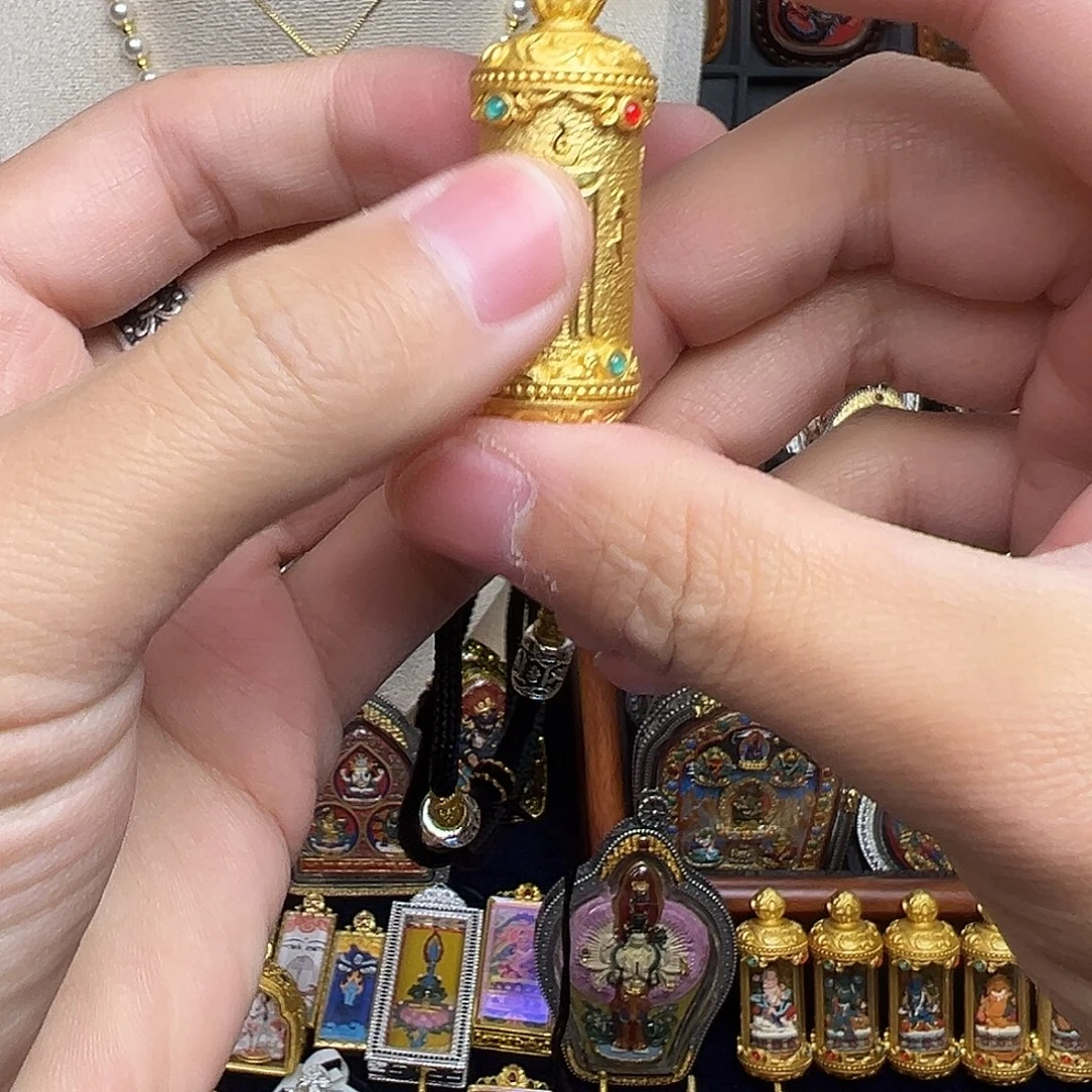 瑞***纺亚克力非金属手绘