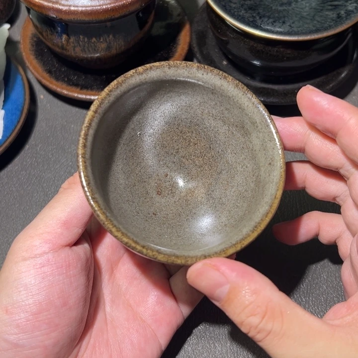 茶盏痛到不愿意说一