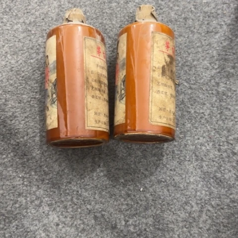 盘子瓶子手工手绘