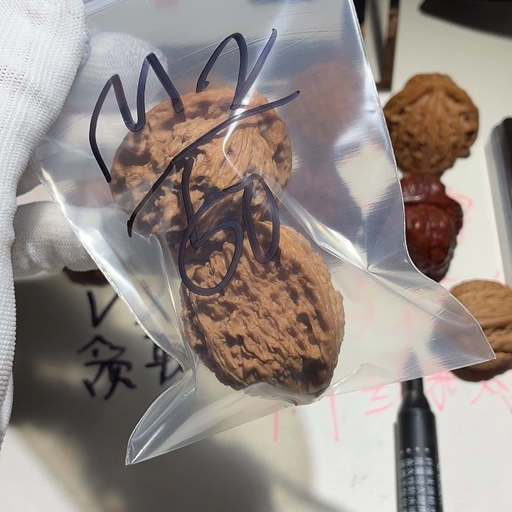 M***g哈哈哈哈哈哈哈哈