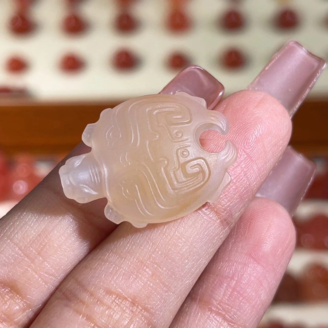 玛瑙/玉髓未镶嵌汉龟 25.6x18.6mm