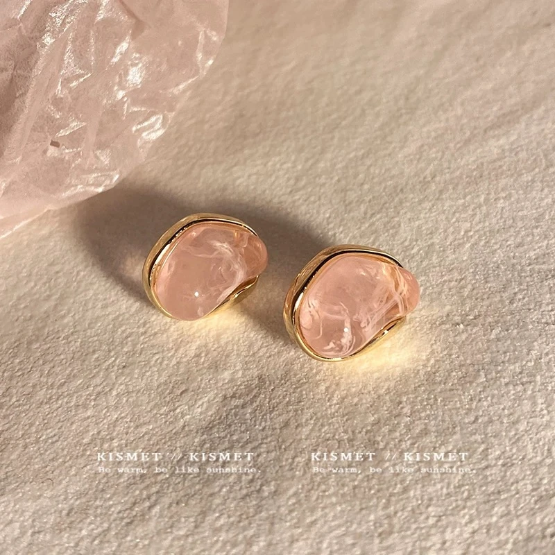 铜合金树脂耳饰 法式粉色不规则耳钉赫本风小众轻奢高级耳饰新款