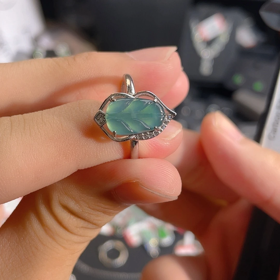 翡翠戒指未镶嵌