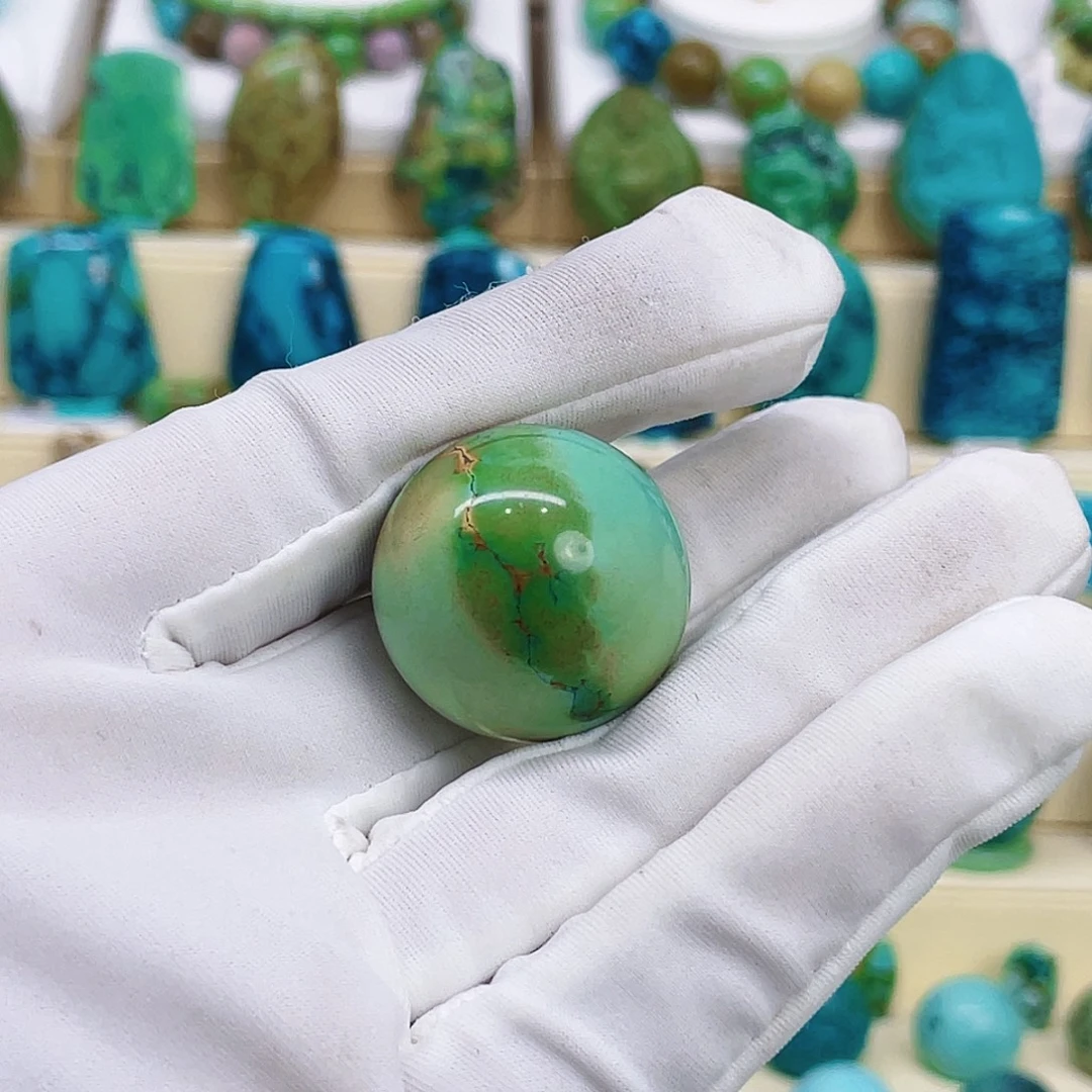 绿松石未镶嵌颈饰